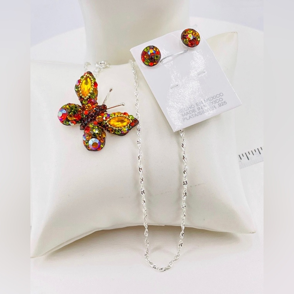 Butterfly pendant and earrings, Mexican silver/Mariposa Y Aretes Plata Mexicana
